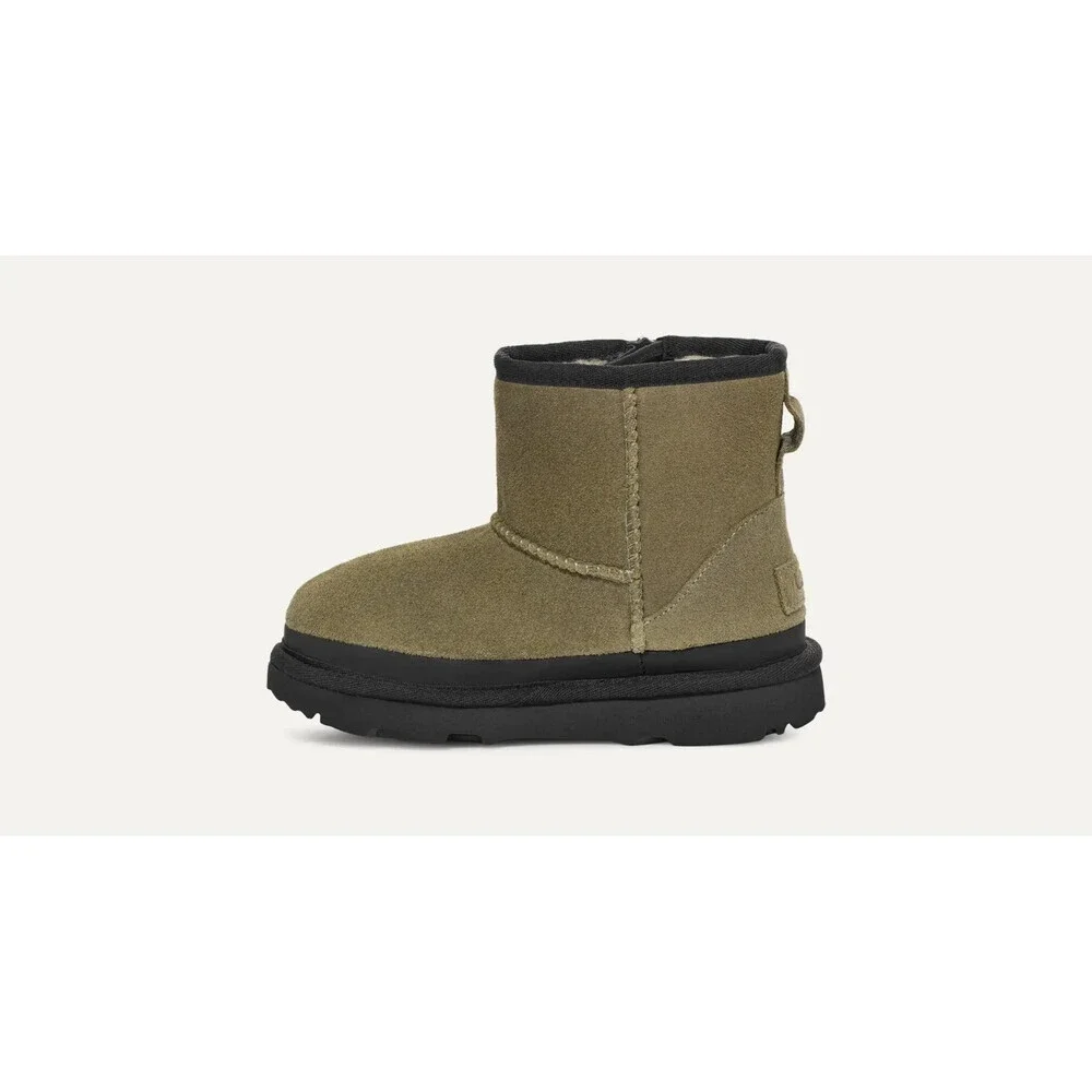 UGG Classic Mini Zipper Tape Logo 1143699T Boots Boys US 12 Olive Suede JOBB1088